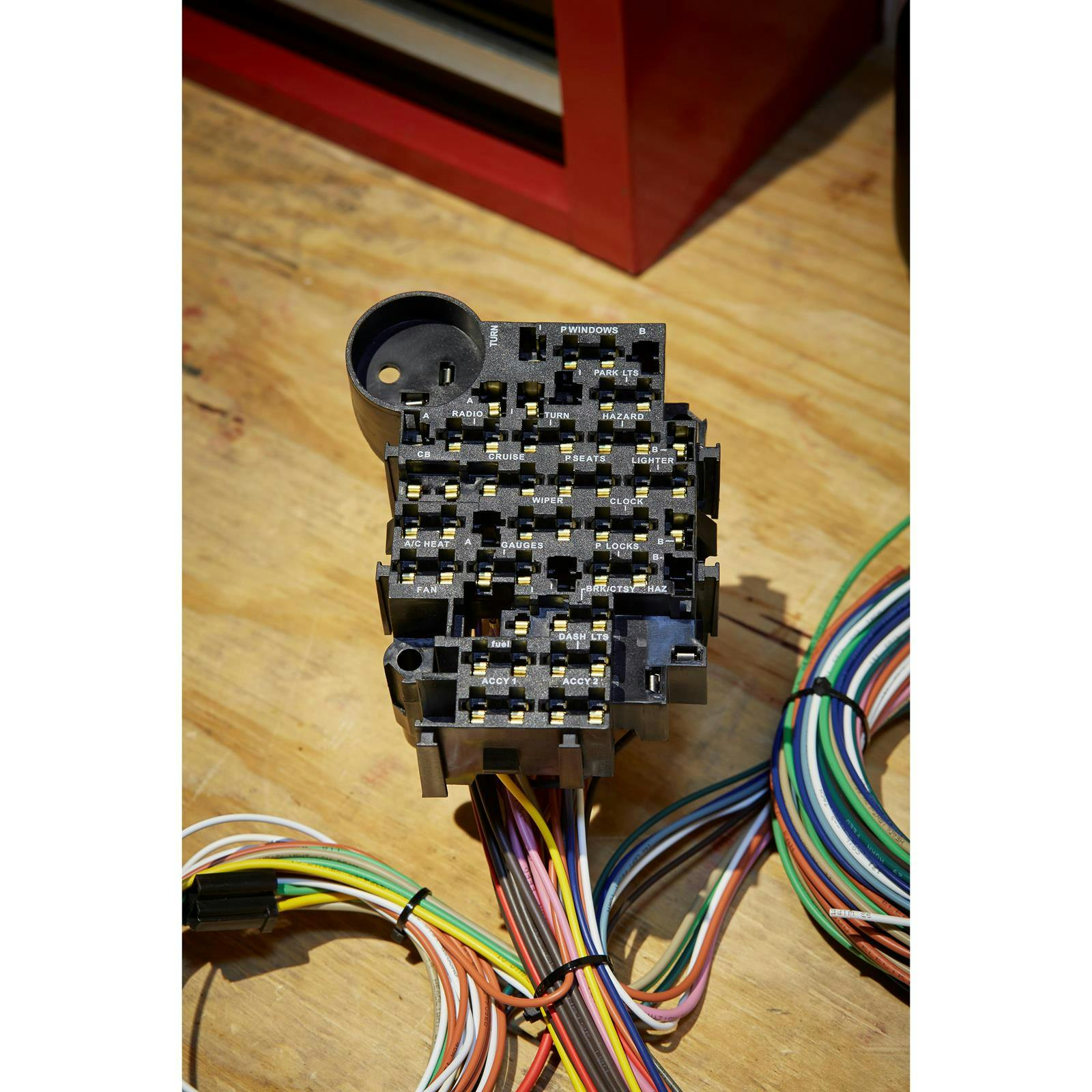 22-Circuit Universal Automotive Aftermarket Wiring Harness Kit