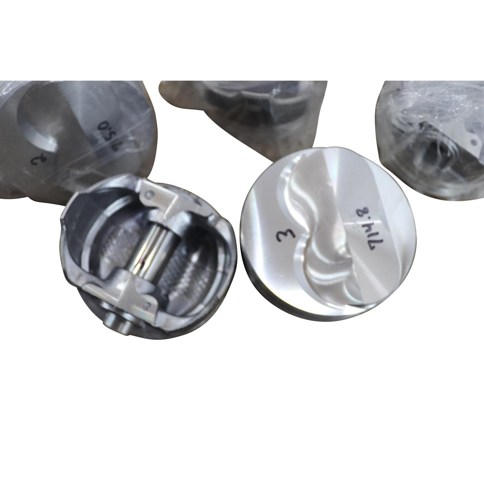 KB PISTONS 383 w/.100 DOME