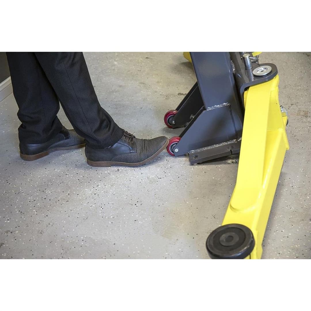 BendPak 5175331 MaxJax M6K Portable Two-Post Garage Lift